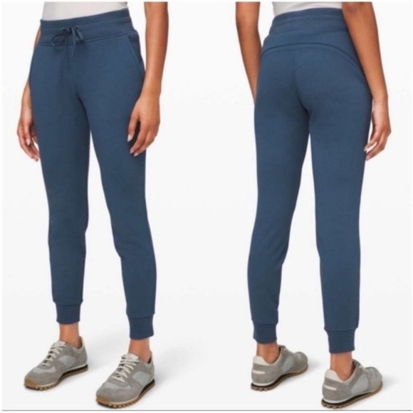 Lululemon Warm Down Jogger Pant II 28" Code Blue Size 10 - Picture 1 of 9